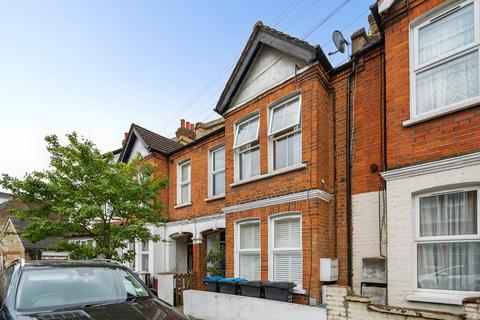 3 bedroom flat for sale, College Road, London, SW19