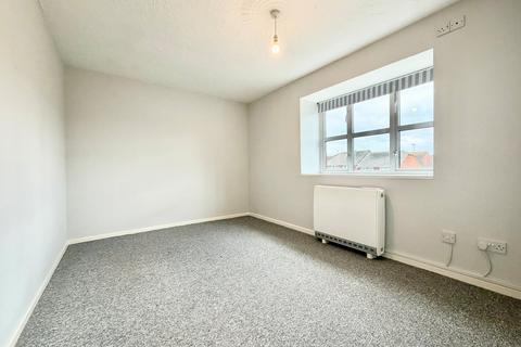 1 bedroom flat to rent, Westmarsh Drive, Palm Bay, Margate, Kent, CT9