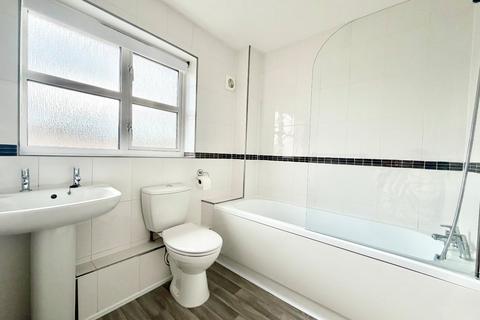 1 bedroom flat to rent, Westmarsh Drive, Palm Bay, Margate, Kent, CT9