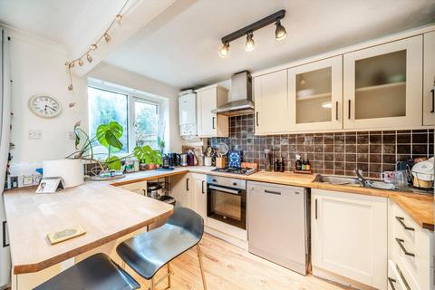 1 bedroom flat for sale, Queens Road, Twickenham TW1