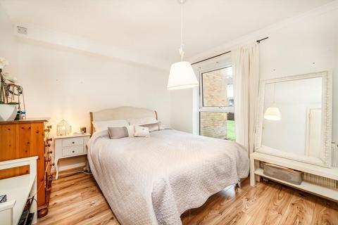 1 bedroom flat for sale, Queens Road, Twickenham TW1