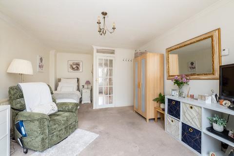 undefined, Grosvenor Avenue, Carshalton SM5