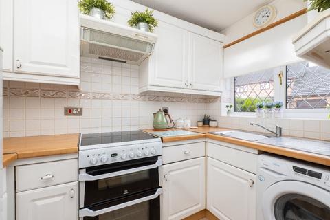 undefined, Grosvenor Avenue, Carshalton SM5