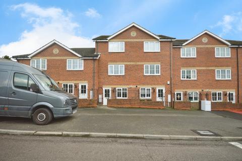 3 bedroom terraced house to rent, Bolsover Road, Chesterfield S43