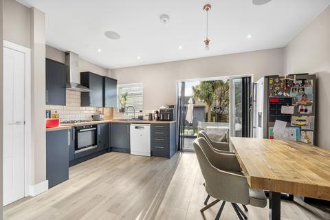 3 bedroom end of terrace house for sale, Gladstone Road, Surbiton KT6