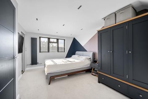 3 bedroom end of terrace house for sale, Gladstone Road, Surbiton KT6
