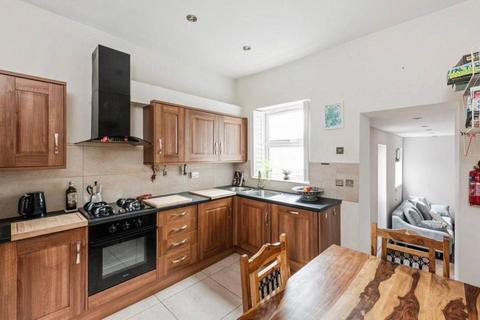 2 bedroom flat for sale, Turnpike Lane, Turnpike Lane, London, N8