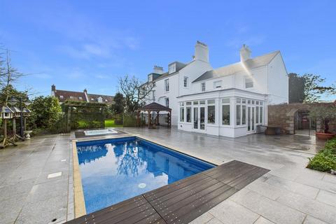 6 bedroom house for sale, An Exceptional Country Estate In St Peter