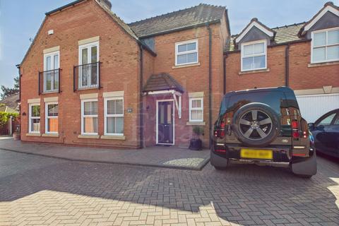 Sutton Park Gardens, Kidderminster, DY11 6LJ