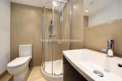 3 bedroom flat to rent, Kimble Road, London, SW19