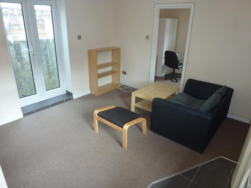 1 bedroom ground-floor flat for rent