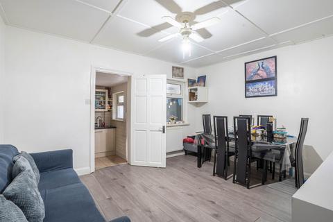 2 bedroom end of terrace house for sale, Denton Street, Gravesend, Kent, DA12