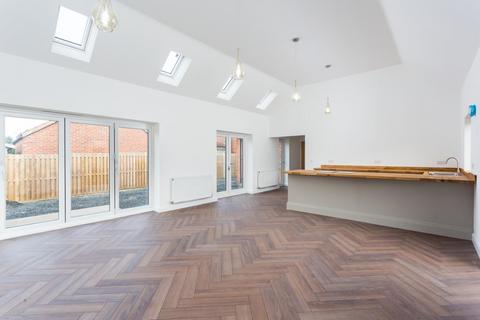 4 bedroom detached house for sale, Low Street, Carlton