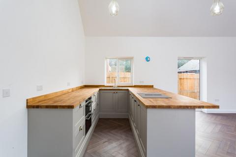 4 bedroom detached house for sale, Low Street, Carlton