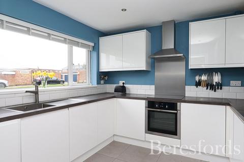 3 bedroom semi-detached house for sale, Boyne Drive, Chelmsford, CM1