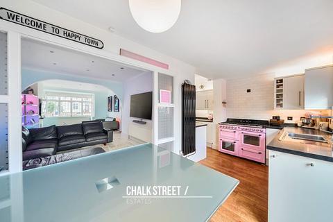 3 bedroom semi-detached house for sale, Suttons Lane, Hornchurch, RM12