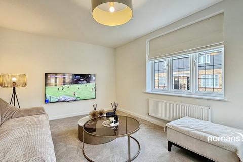 3 bedroom detached house for sale, Albatross Way, Basingstoke, Hampshire