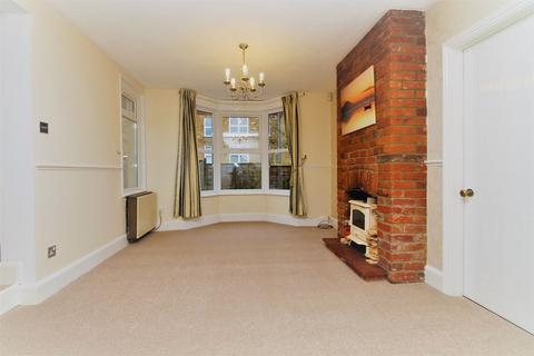 2 bedroom flat for sale, West Wycombe Road, High Wycombe HP12