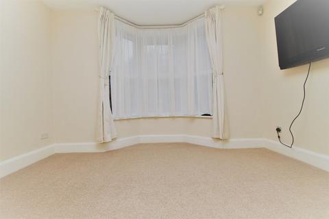 2 bedroom flat for sale, West Wycombe Road, High Wycombe HP12