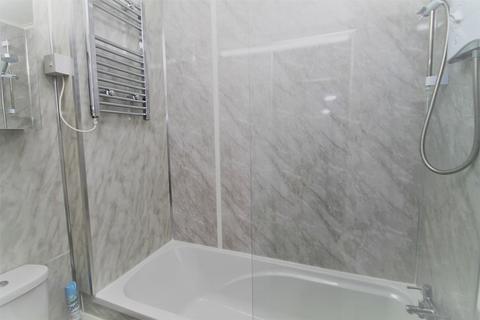 2 bedroom flat for sale, West Wycombe Road, High Wycombe HP12