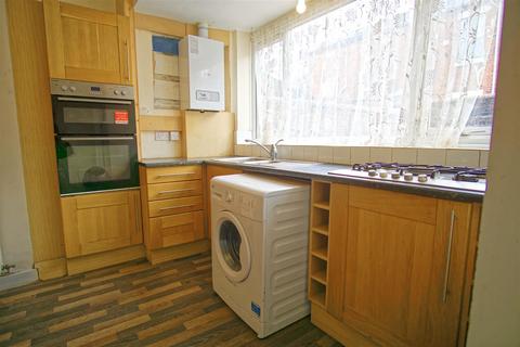 3 bedroom terraced house to rent, 3-Bed Terraced House to Let on Henderson Street, Preston