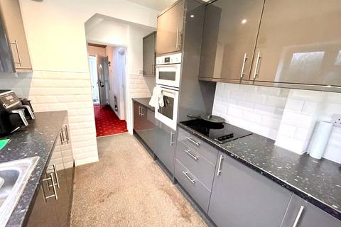 3 bedroom semi-detached house for sale, Harper Way, Rayleigh, Essex, SS6