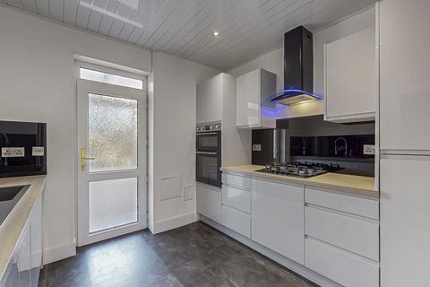3 bedroom flat for sale, 9 Old Road, Elderslie, Johnstone, PA5 9EQ