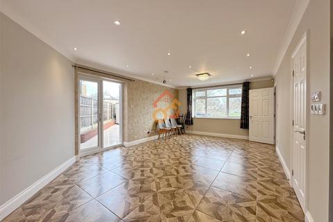 undefined, Lilac Gardens, London, W5