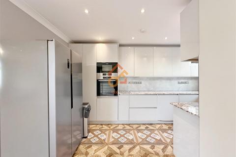 undefined, Lilac Gardens, London, W5