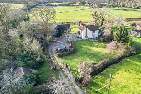 3 bedroom detached house for sale, Butts Green Road, Sandon, Chelmsford, Essex, CM2