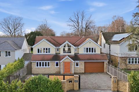 5 bedroom detached house for sale, Hanging Hill Lane, Hutton, CM13