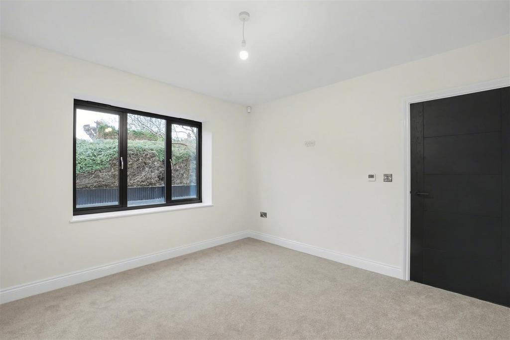 Sitting Room/Play Room/Bedroom