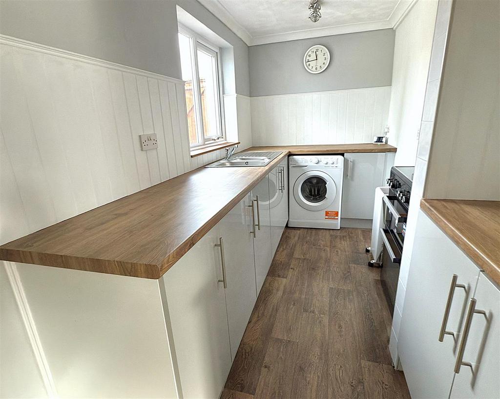 KITCHEN.jpg