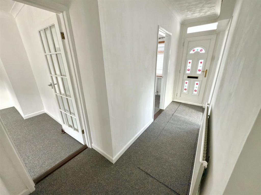 ENT HALL.jpg