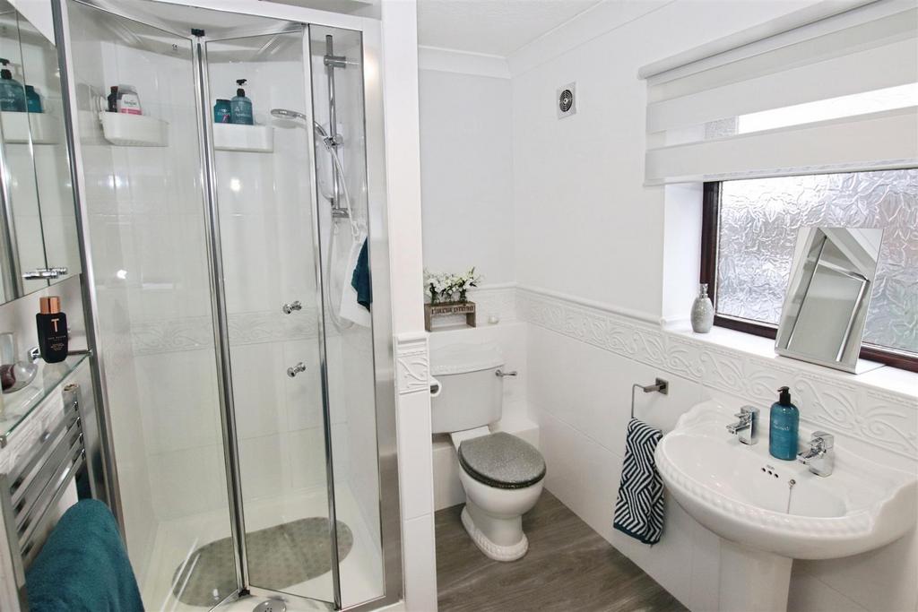 First floor family bathroom