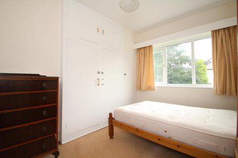 2 bedroom flat to rent, Otley Road, Leeds, West Yorkshire, UK, LS16