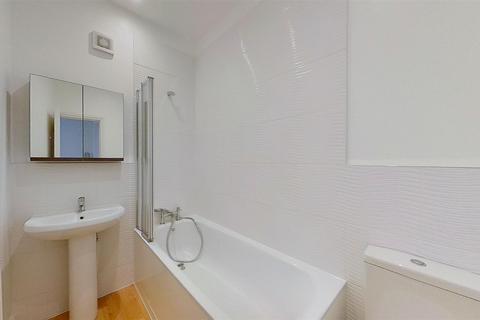 1 bedroom flat to rent, Kingston Road Raynes Park
