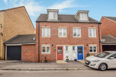 3 bedroom semi-detached house for sale, Christmas Street, Gillingham, ME7