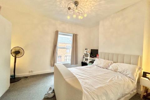 2 bedroom end of terrace house for sale, Brideoake Street, Leigh