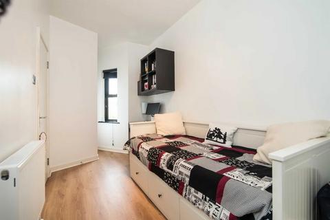 2 bedroom flat to rent, Century House, Cardinal Way, Harrow, Middlesex HA3