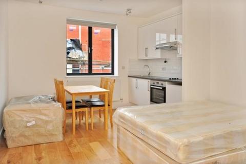 Studio to rent, Beehive Place Brixton SW9