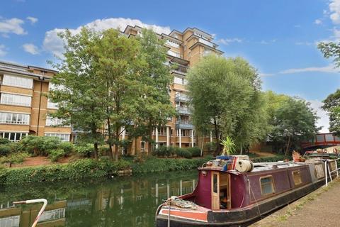 2 bedroom flat to rent, Admiral Walk, London, W9