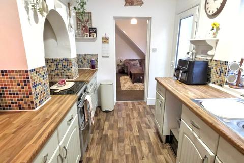 3 bedroom terraced house for sale, Amington Road, Tamworth, B77