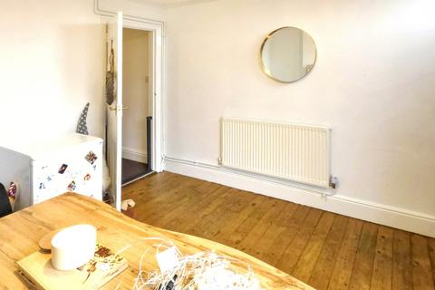 3 bedroom terraced house for sale, Amington Road, Tamworth, B77