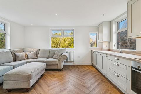 2 bedroom flat to rent, Ellesmere Road, London