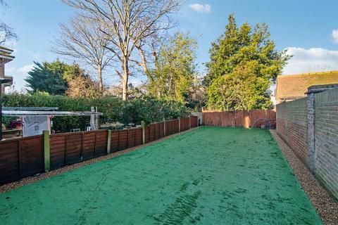 2 bedroom flat to rent, Ellesmere Road, London