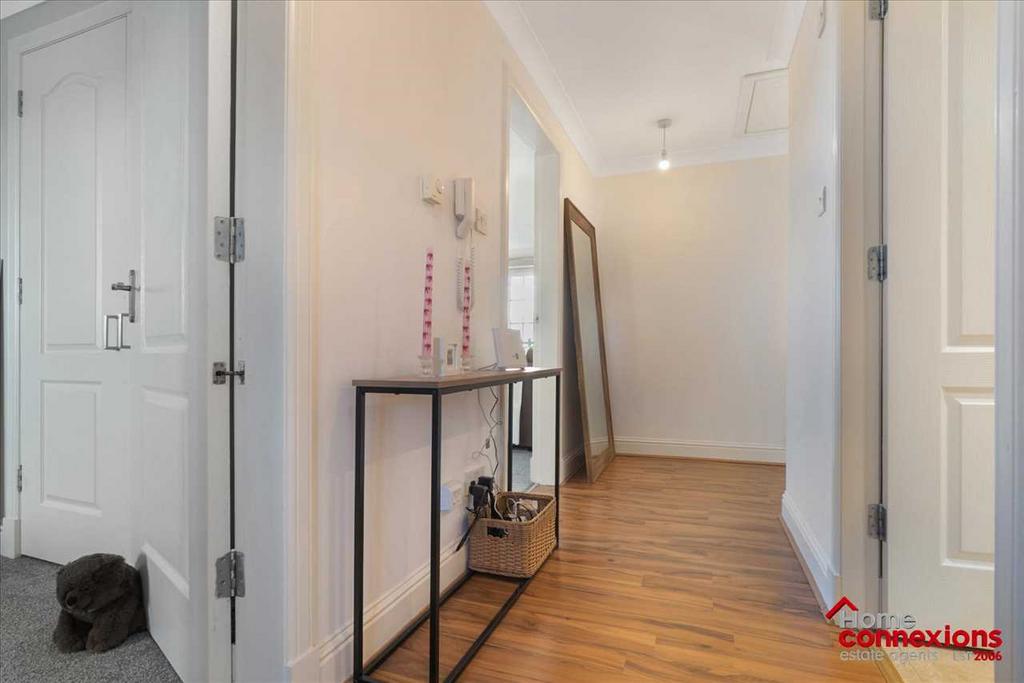 Entrance Hallway (1)