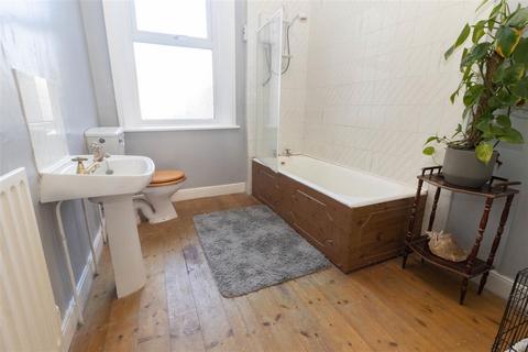 1 bedroom ground floor flat for sale, John Street, Cullercoats, North Shields
