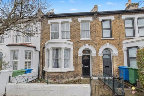 2 bedroom terraced house for sale, Jennings Road, London SE22