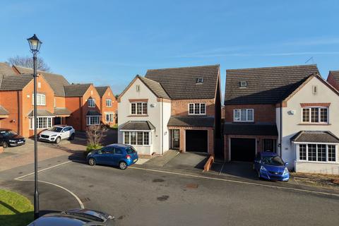 5 bedroom detached house for sale, Monterey Court, Leicester, LE5